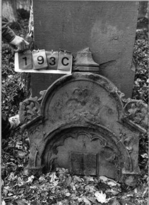 Grabstein 192 (neu: 624): Grabstein 192C (neu: 624) Grabnummer auf Foto ("193") offenbar fehlerhaft