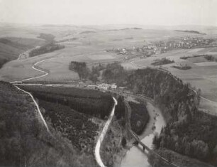 Westerzgebirge, Zschopautal unterhalb Scharfenstein mit Blick auf Grießbach