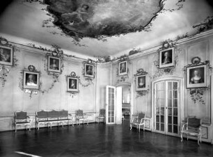 Neues Schloss — Zimmer