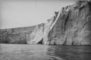 Gletscher (HSDG-Spitzbergenfahrt der Monte Cervantes Leonhardt 1928)