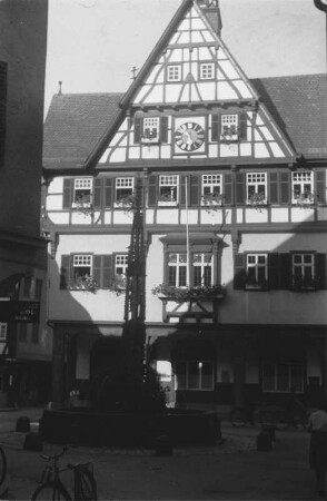 In Urach am Markt : Rathaus am Markt in Bad Urach