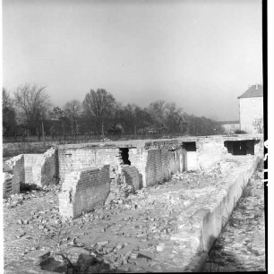Negativ: Ruine, Grazer Damm 227, 1954