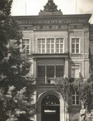 Meißen. Fürstenschule, Neubau von 1879. Fassade, Mittelrisalit