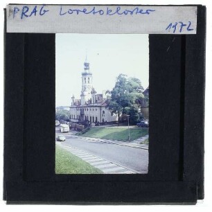 Prag, Loreto : Hauptfassade mit Glockenturm