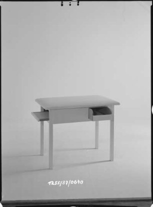 Ankleidetisch (Modell 0640)