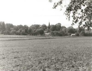 Sauen. Ortsteilansicht mit Dorfkirche