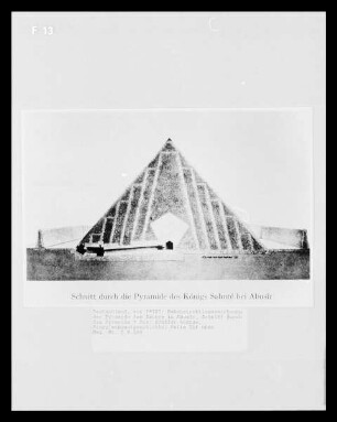 Rekonstruktionszeichnung der Pyramide des Sahure in Abusîr, Schnitt durch die Pyramide