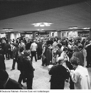 Filmtheater Prager Straße (Außen- und Innenansichten)