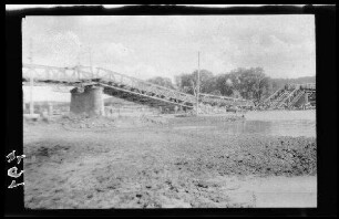 Zerstörte Stahlbrücke