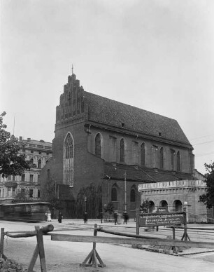 Katholische Pfarrkirche Corpus Christi und Johanniter-Kommende / Kościół parafialny Bożego Ciała i komandoria Jaonnitów