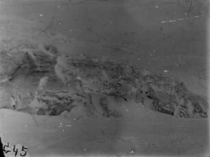 Ein Eisberg mit Einschlüssen (Gauß-Expedition 1901-1903)