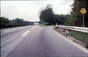 Ausfahrt West von Hauptfahrbahn West (Karlsruhe Richtung Basel)