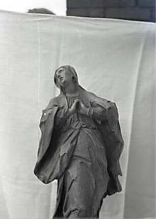Grund, Peter; Kunsthandwerk Madonnen - Madonna 3 Frontalansicht