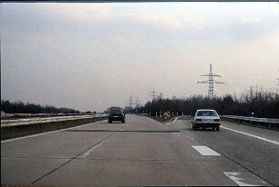 Einfahrt in Tangente Nordwest (Frankfurt Richtung Mannheim) von Nebenfahrbahn West (Frankfurt Richtung Heidelberg)