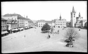 Leitmeritz. Markt mit Mariensäule, Rathaus und Stadtkirche