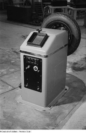 Meßtechnisches Gerät auf der Leipziger Herbstmesse 1954