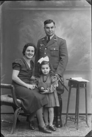 Mina Weiß und Alois Steinbach mit ihrer Tochter