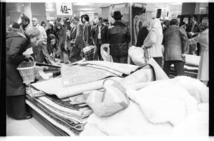 Kleinbildnegativ: Karstadt am Hermannplatz, 1976