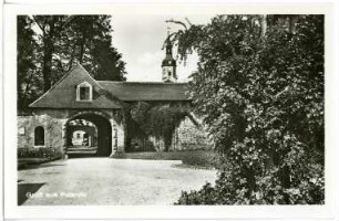 Pulsnitz. Schlosshof