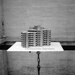 Gemeindeverwaltung: Bauplanung: Hochhaus an Hamburger Straße: Modell der Baugesellschaft ESKA