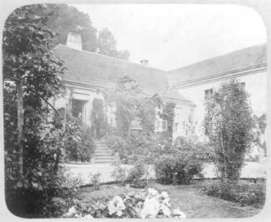 Mein (Johann Carl Friedrich Bouché) Vaterhaus, Berlin, Botanischer Garten (in Schöneberg) : Mein (Johann Carl Friedrich Bouché) Vaterhaus, Berlin, Botanischer Garten (in Schöneberg). Photographie; 202 x 247 mm. um 1880. Dresden: Privatbesitz