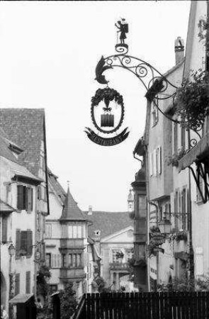 Reichenweier, Riquewihr: Aushängeschild [Nasenschild], Restaurant