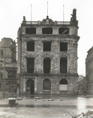 Dresden, Altmarkt. Ruine der Sächsischen Landeskreditbank (früher ADAC)