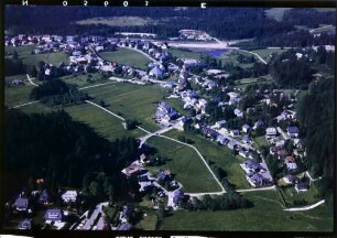 Hinterzarten: Ortsbild von Westen, mit Kirche