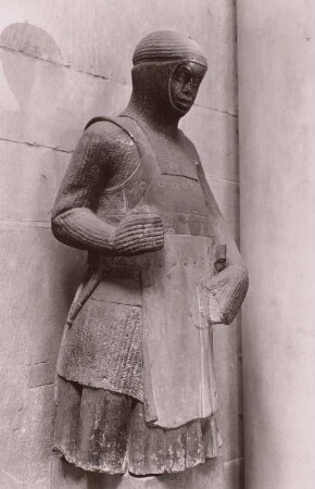 Statue des Heiligen Mauritius in Kettenhemd und Lederkoller