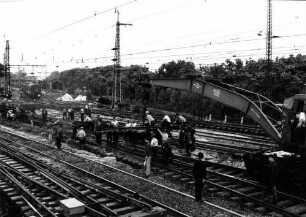 Stuttgart Hbf. Abstellbahnhof Gleisarbeiten Bautrupp Kranwagen Stw5