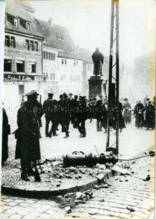 Der Marktplatz in Eisleben während der Märzkämpfe 1921