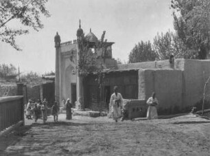 Moschee : Eine Moschee in einer zentralasiatischen Siedlung im Tian Shan Hochgebirge