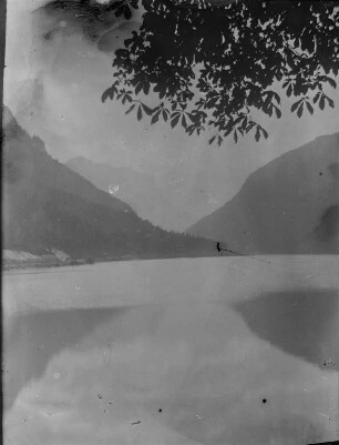 Landschaftsaufnahme : Alpenlandschaft mit See