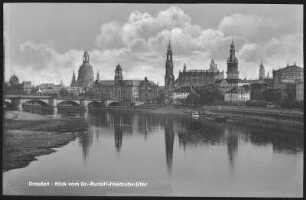 Dresden. Blick auf die Altstadt vom Dr.-Ruddolf-Friedrichs-Ufer, vor der Zerstörung