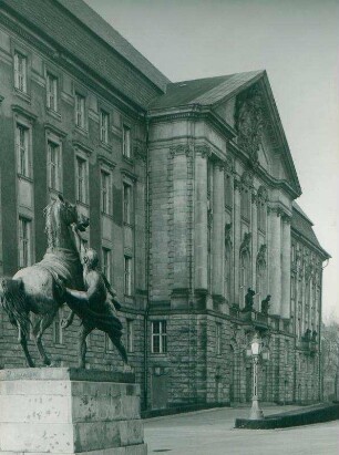 Kontrollratsgebäude, Kleistpark