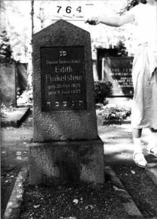 Grabstein 764