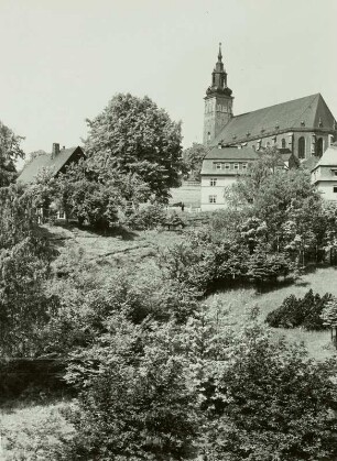 Schneeberg-Neustädtel, Fundgrube Greif, Huthaus von Osten gegen Stadtkirche St. Wolfgang