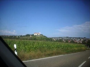 Stadtbild-Ansicht von Süden mit Schloß Kaltenstein auf den Schloßberg im Westen über der Stadt in Übersicht