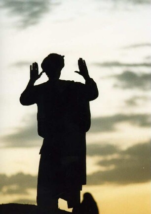 Muslim betet in Afghanistan : Muslim betet am Abend, 1987