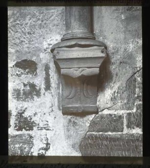 Kloster, Konsole im Kreuzgang