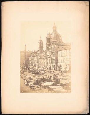 Piazza Navona, Sant’Agnese, Agone, Vierströmebrunnen, Rom: Ansicht der Piazza Navona mit dem Vierströmebrunnen (164851) von Gian Lorenzo Bernini und der Sant’ Agnese in Agone (1652-1672)