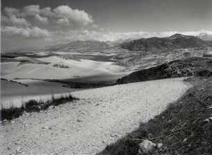 Landschaft bei Granada mit der Sierra Nevada