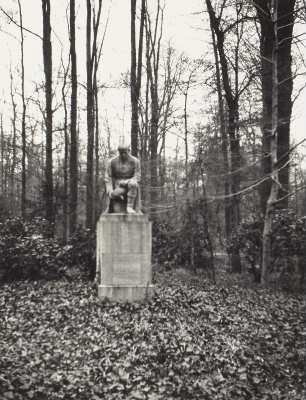 Denkmal für die Gefallenen des 1. Weltkrieges : Denkmal für die Gefallenen des 1. Weltkrieges. Stein (nach 1918). Leipzig-Rosental