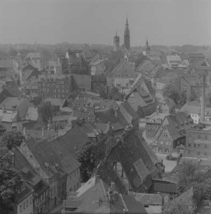 Freiberg. Blick vom Donatsturm über die Unterstadt zur Petrikirche