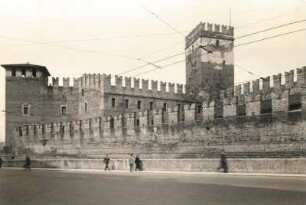 Verona. Castelvecchio (1354–1356). Ansicht von Südwesten