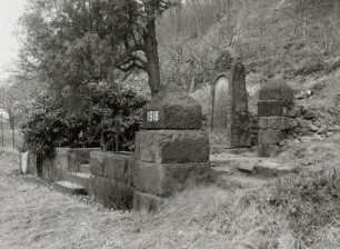 Denkmal für die im 1. Weltkrieg Gefallenen : Denkmal für die im 1. Weltkrieg Gefallenen. Stein (um 1925). Pirna-Posta, Oberposta