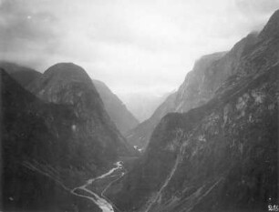 Albumseite : Reisealbum mit Landschaften, Land und Leuten