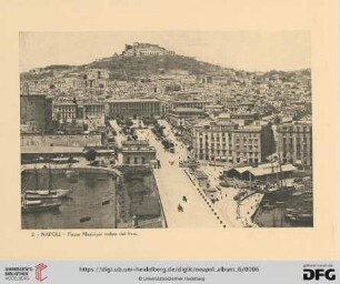 2. - Napoli - Piazza Municipio veduta dal Faro