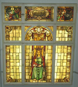 Buntglasfenster mit Darstellung der Heiligen Barbara