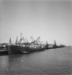Hafen : Blick in Richtung des Hafens von Maputo